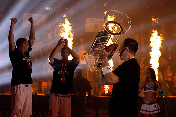 稍占上风 稍占上风