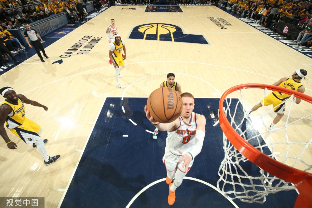 网球赛中 网球赛中