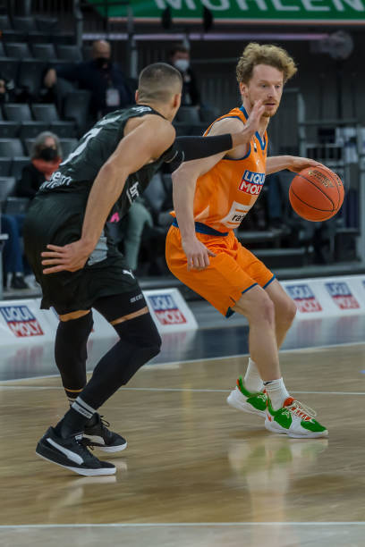 的硬朗与高 的硬朗与高